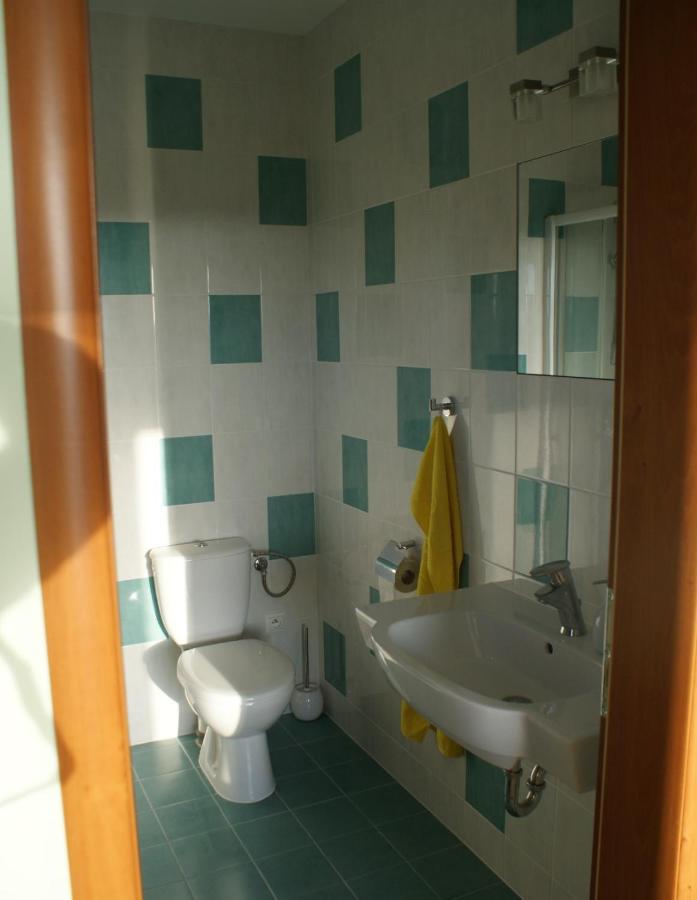Apartmany Kvetna 劳耶克特普利采 外观 照片